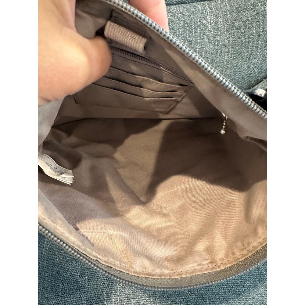 Baggallini All Around Nylon Black Crossbody Bag. - Picture 4 of 4